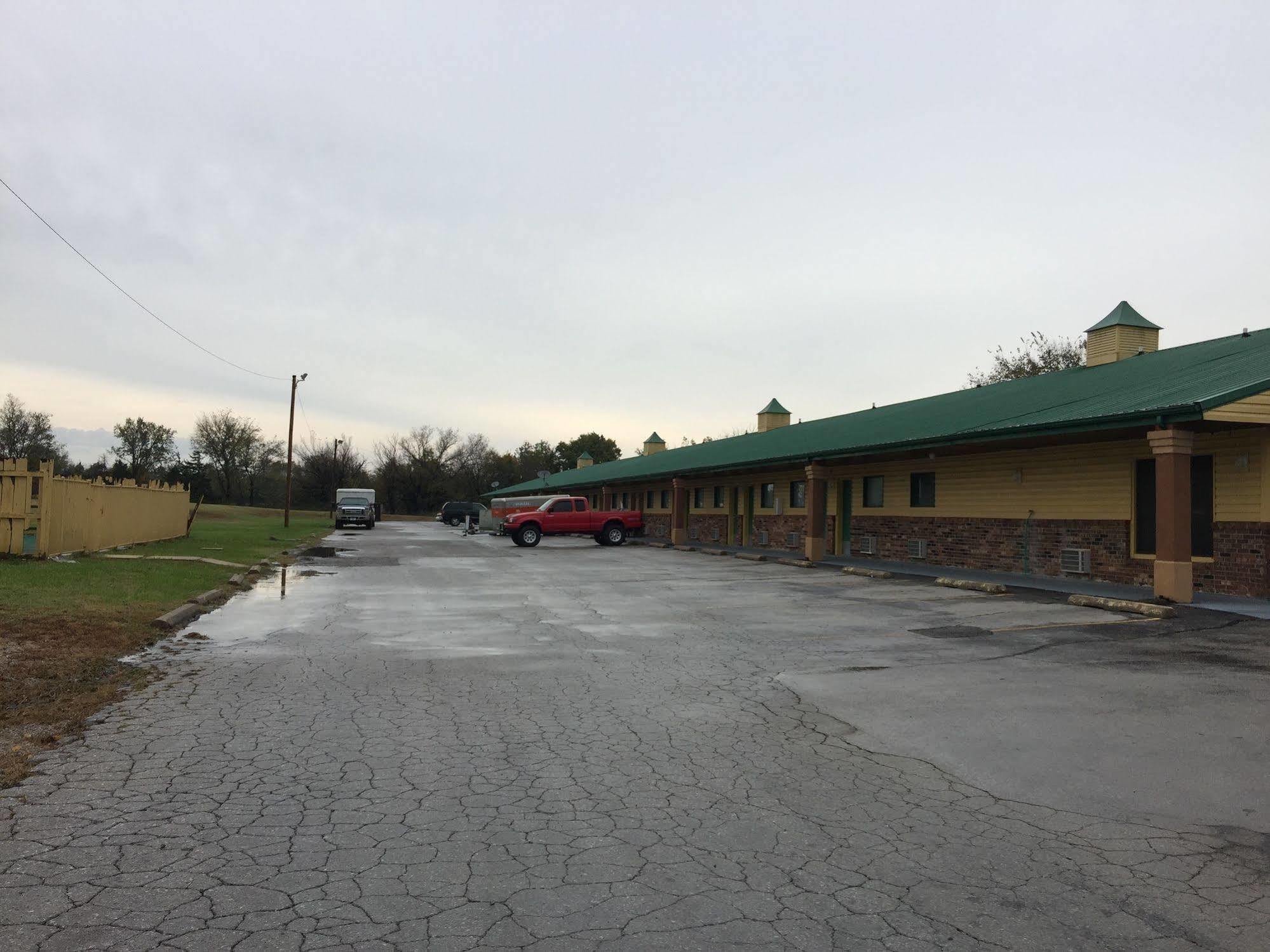 Kansas Inn Independence Exterior foto